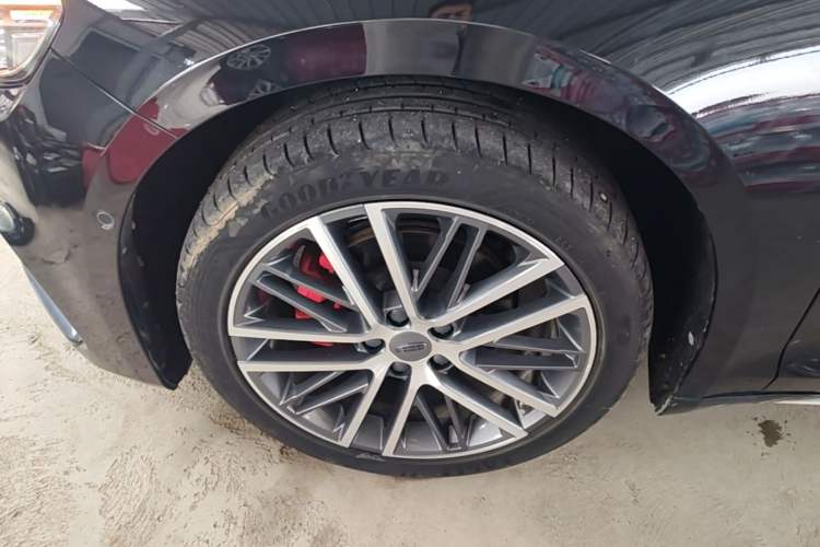 Used Geely Auto Preface 2023 2.0TD Prestige Version Left Front Wheel Hub