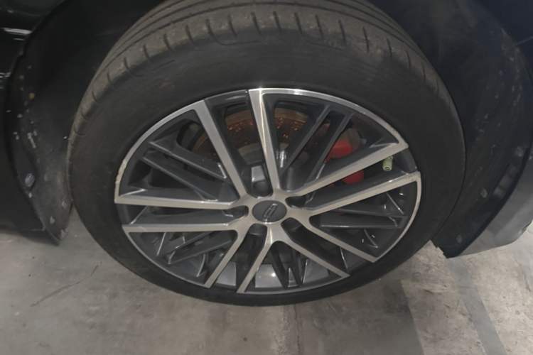Used Geely Auto Preface 2023 2.0TD Prestige Version Left Front Wheel Hub