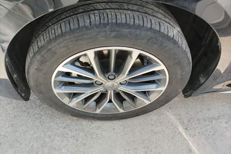 Used Geely Auto Preface 2023 2.0TD Luxury Version Left Front Wheel Hub