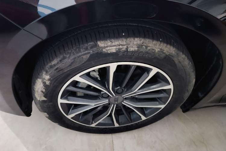 Used Geely Auto Preface 2023 1.5TD Fuyao Version Left Front Wheel Hub