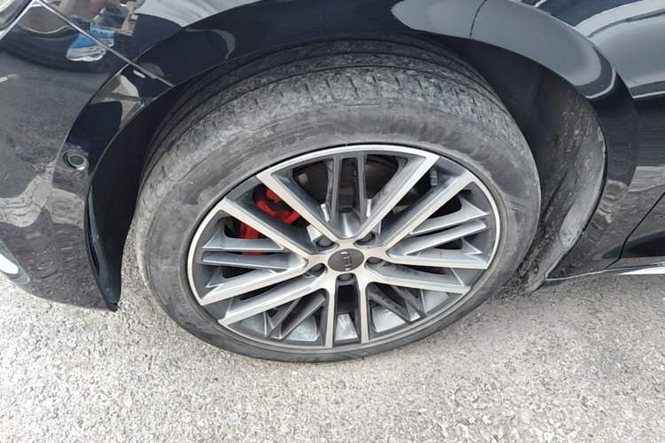 Used Geely Auto Preface 2023 2.0TD Prestige Version Left Front Wheel Hub