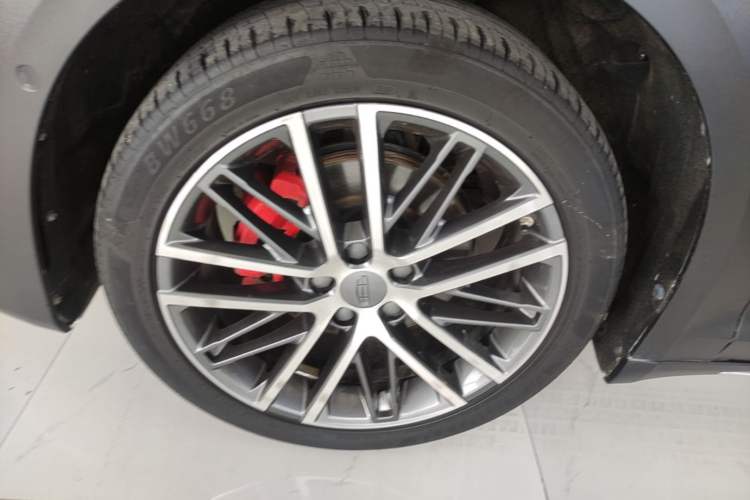 Used Geely Auto Preface 2023 2.0TD Prestige Version Left Front Wheel Hub