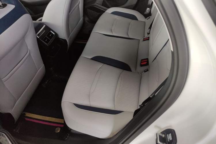 Used Geely Auto Preface 2023 2.0TD Prestige Version Left Rear Seat