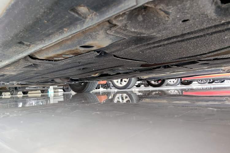 Used Geely Auto Preface 2023 2.0TD Luxury Version Left Side Sill