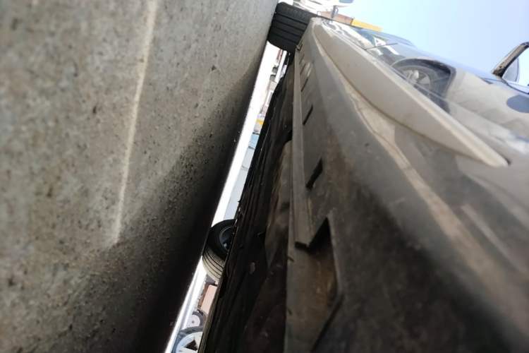 Used Geely Auto Preface 2023 2.0TD Luxury Version Left Side Sill