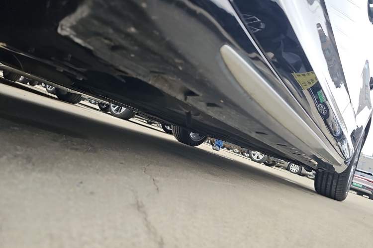 Used Geely Auto Preface 2023 2.0TD Prestige Version Left Side Sill