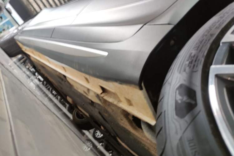 Used Geely Auto Preface 2023 2.0TD Prestige Version Left Side Sill