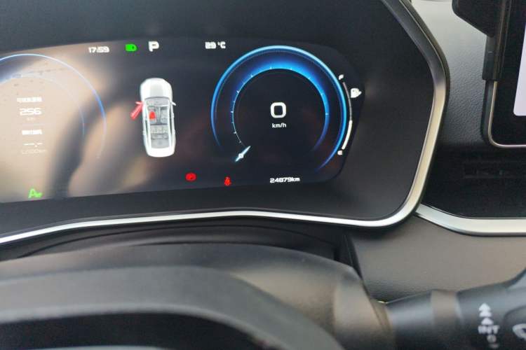 Used Geely Auto Preface 2023 1.5TD Kunlun Edition Odometer Close Up