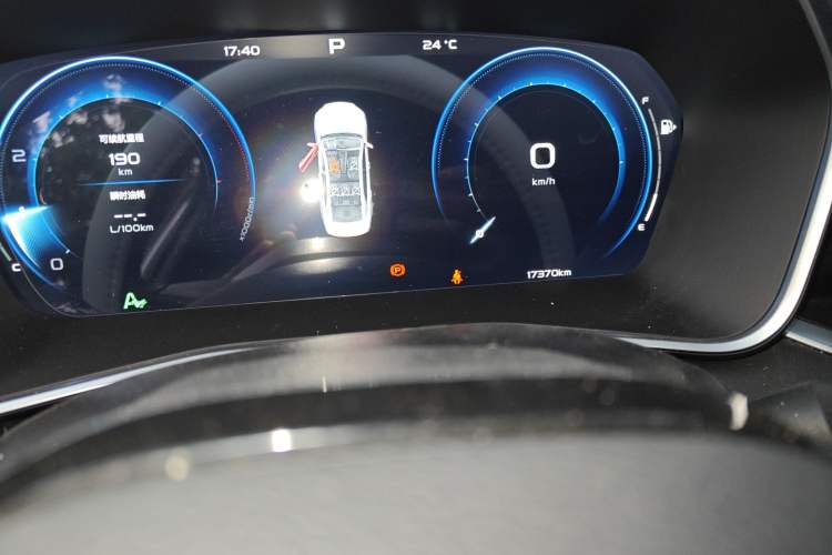 Used Geely Auto Preface 2023 1.5TD Kunlun Edition Odometer Close Up