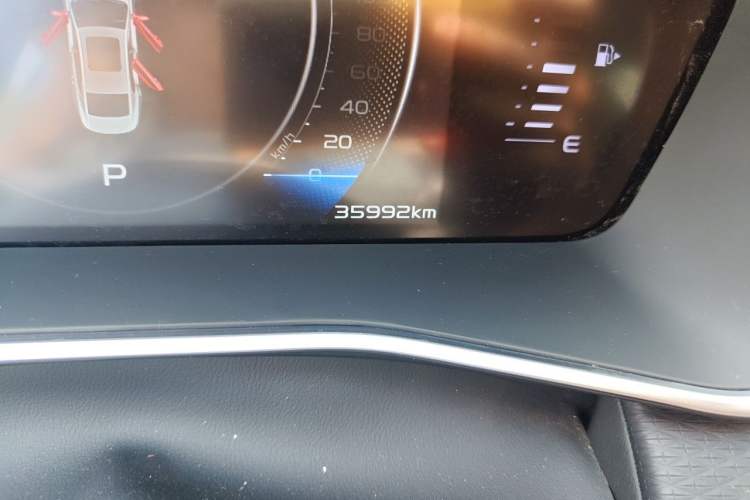 Used Geely Auto Preface 2023 2.0TD Luxury Version Odometer Close Up