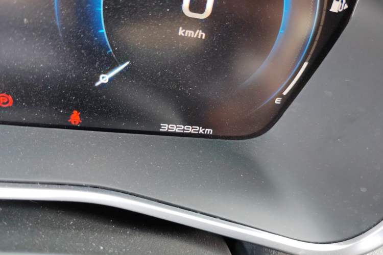 Used Geely Auto Preface 2023 2.0TD "Only This Verdant Green" Edition Odometer Close Up