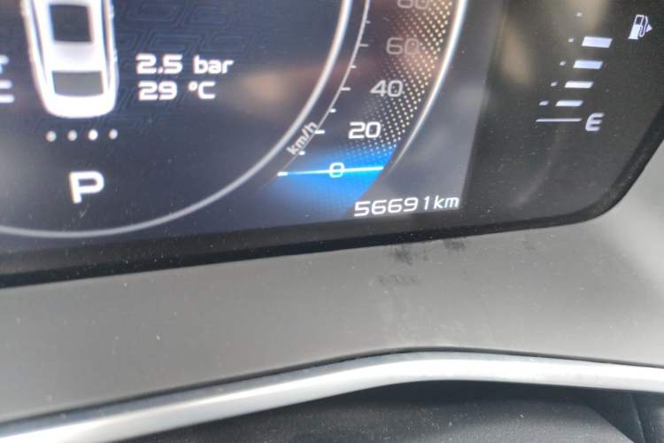 Used Geely Auto Preface 2023 2.0TD Luxury Version Odometer Close Up