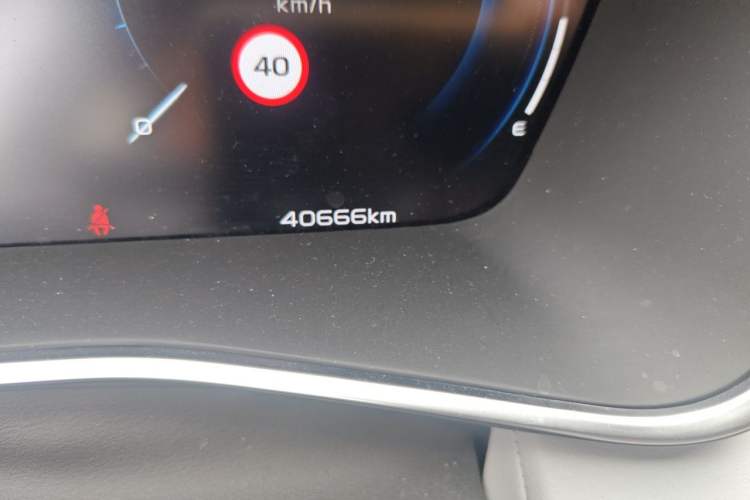 Used Geely Auto Preface 2023 2.0TD Prestige Version Odometer Close Up