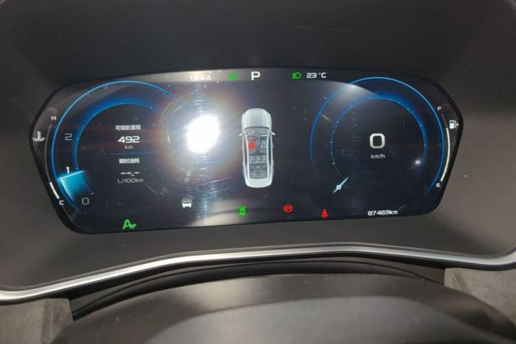 Used Geely Auto Preface 2023 2.0TD "Only This Verdant Green" Edition Odometer Close Up
