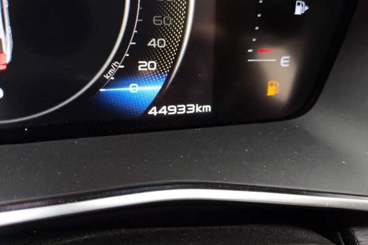 Used Geely Auto Preface 2023 2.0TD Luxury Version Odometer Close Up