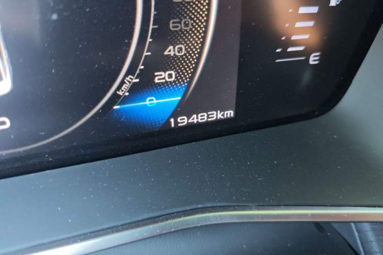 Used Geely Auto Preface 2023 2.0TD Luxury Version Odometer Close Up