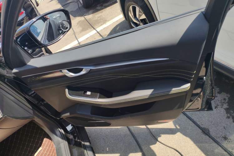 Used Geely Auto Preface 2023 1.5TD Fuyao Version Right Front Door Interior