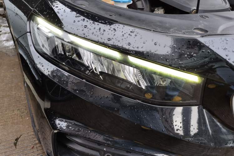 Used Geely Auto Preface 2023 2.0TD Prestige Version Right Front Headlight
