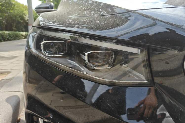 Used Geely Auto Preface 2023 2.0TD Prestige Version Right Front Headlight