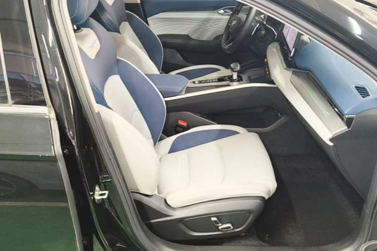 Used Geely Auto Preface 2023 2.0TD Prestige Version Right Front Seat