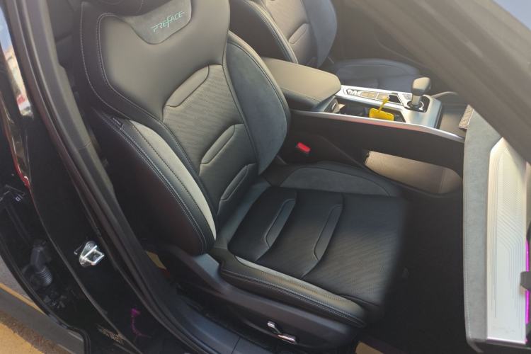 Used Geely Auto Preface 2023 2.0TD "Only This Verdant Green" Edition Right Front Seat