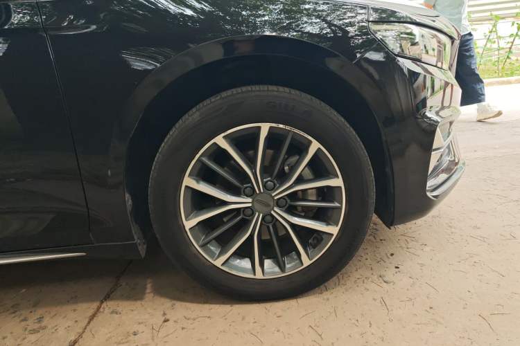 Used Geely Auto Preface 2023 2.0TD Luxury Version Right Front Wheel Hub