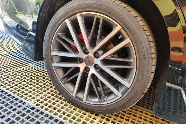 Used Geely Auto Preface 2023 1.5TD Kunlun Edition Right Front Wheel Hub