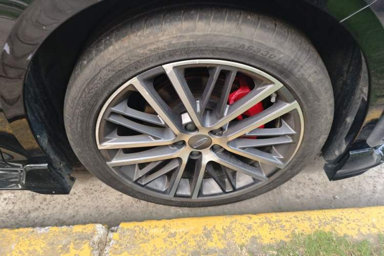 Used Geely Auto Preface 2023 1.5TD Kunlun Edition Right Front Wheel Hub