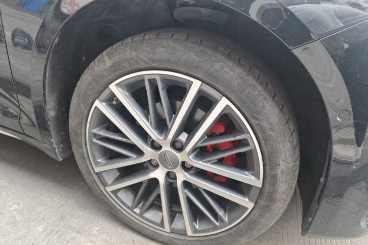 Used Geely Auto Preface 2023 2.0TD Prestige Version Right Front Wheel Hub