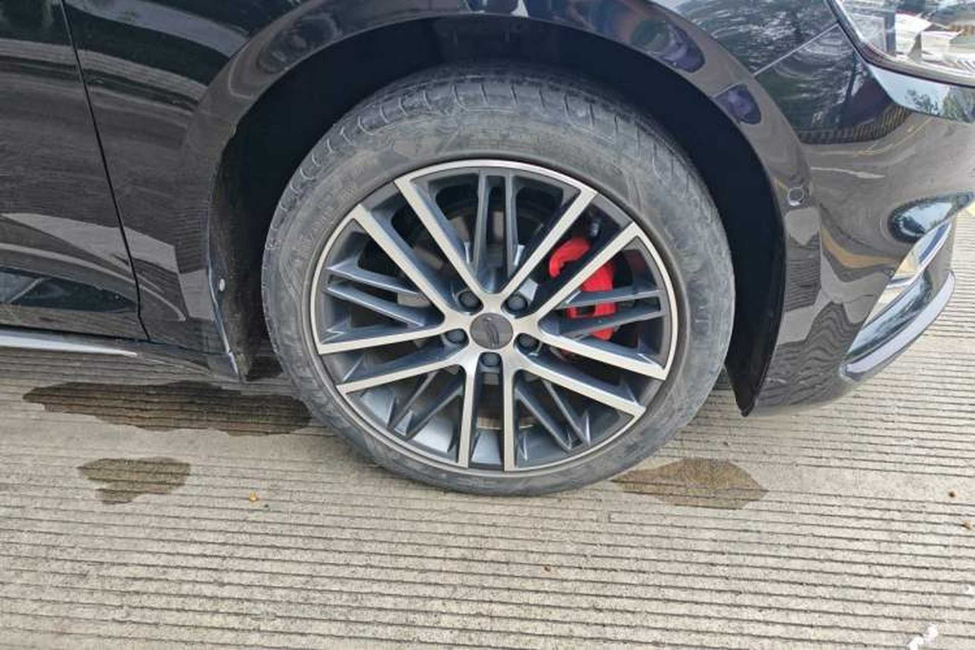 Used Geely Auto Preface 2023 2.0TD Prestige Version Right Front Wheel Hub