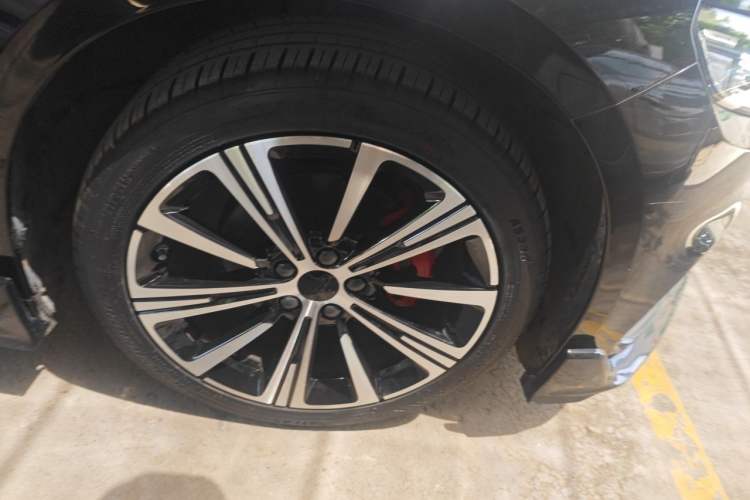 Used Geely Auto Preface 2023 1.5TD Kunlun Edition Right Front Wheel Hub