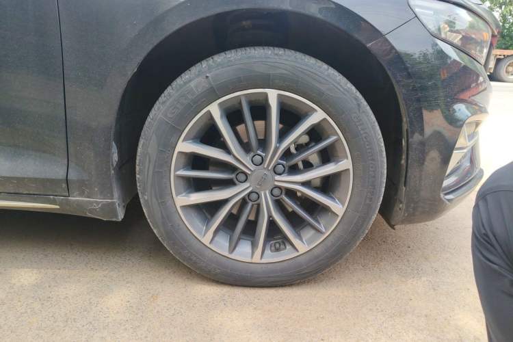 Used Geely Auto Preface 2023 2.0TD Luxury Version Right Front Wheel Hub