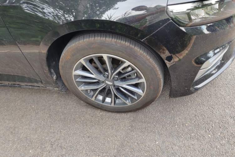 Used Geely Auto Preface 2023 1.5TD Fuyao Version Right Front Wheel Hub