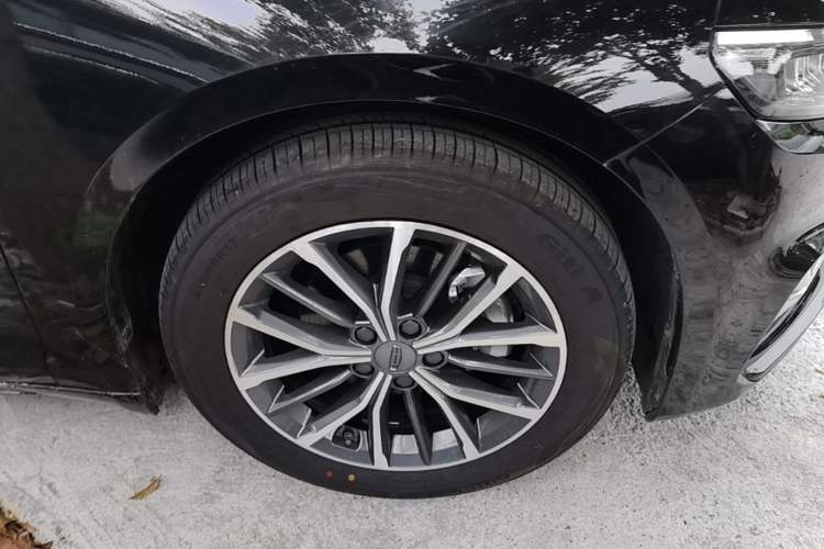 Used Geely Auto Preface 2023 1.5TD Fuyao Version Right Front Wheel Hub