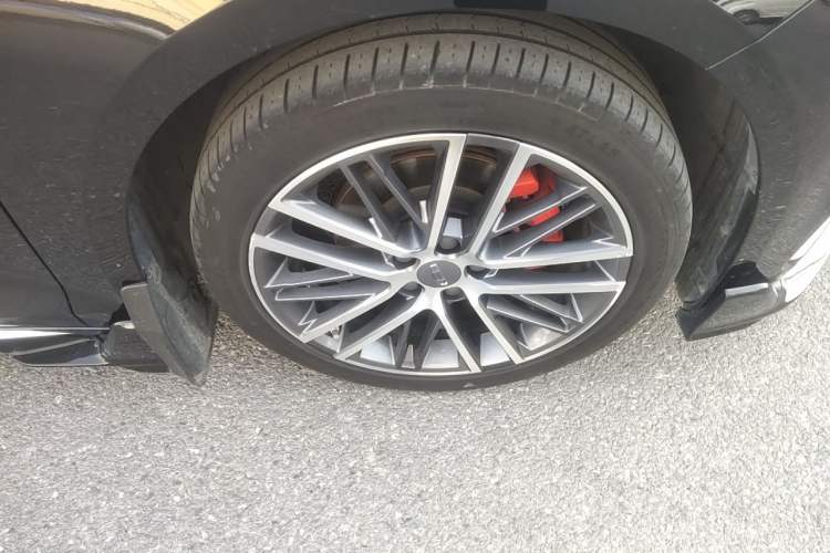Used Geely Auto Preface 2023 1.5TD Kunlun Edition Right Front Wheel Hub