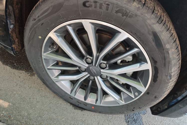 Used Geely Auto Preface 2023 2.0TD Luxury Version Right Front Wheel Hub