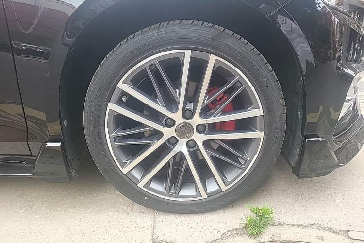 Used Geely Auto Preface 2023 1.5TD Kunlun Edition Right Front Wheel Hub