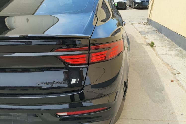 Used Geely Auto Preface 2023 2.0TD Space-Time Edition Right Rear Taillight