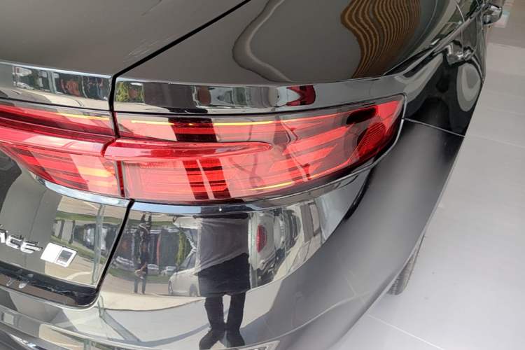 Used Geely Auto Preface 2023 2.0TD Luxury Version Right Rear Taillight