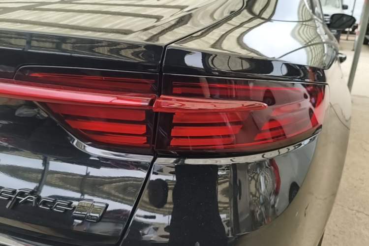 Used Geely Auto Preface 2023 2.0TD Luxury Version Right Rear Taillight