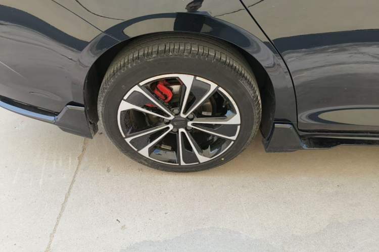 Used Geely Auto Preface 2023 2.0TD Space-Time Edition Right Rear Wheel Hub