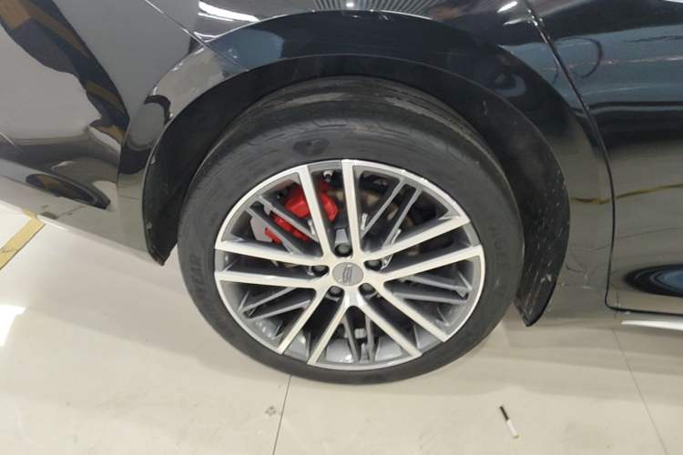 Used Geely Auto Preface 2023 2.0TD Prestige Version Right Rear Wheel Hub