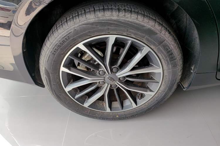 Used Geely Auto Preface 2023 2.0TD Luxury Version Right Rear Wheel Hub