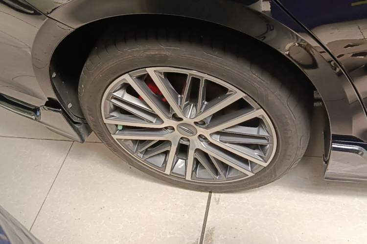 Used Geely Auto Preface 2023 1.5TD Kunlun Edition Right Rear Wheel Hub