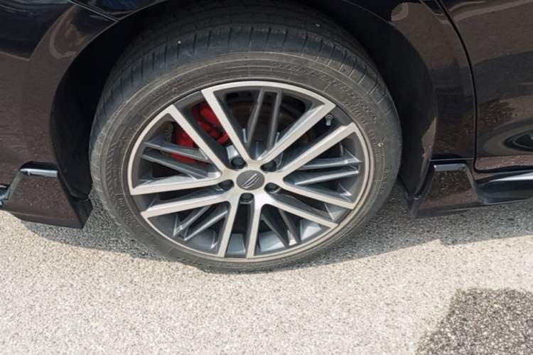 Used Geely Auto Preface 2023 1.5TD Kunlun Edition Right Rear Wheel Hub