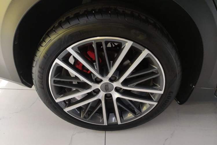 Used Geely Auto Preface 2023 2.0TD Prestige Version Right Rear Wheel Hub