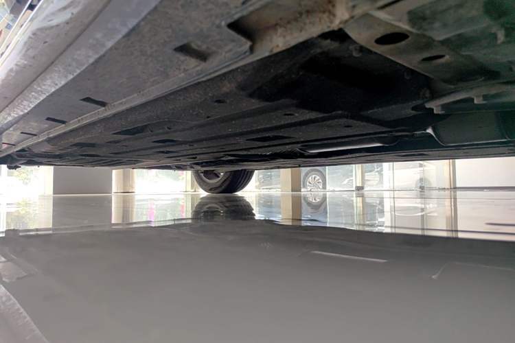 Used Geely Auto Preface 2023 2.0TD Luxury Version Right Side Sill