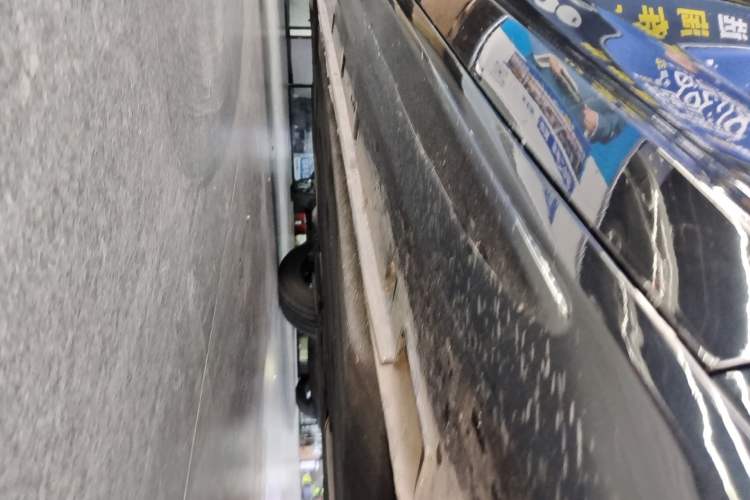 Used Geely Auto Preface 2023 1.5TD Fuyao Version Right Side Sill