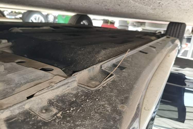 Used Geely Auto Preface 2023 2.0TD Luxury Version Right Side Sill