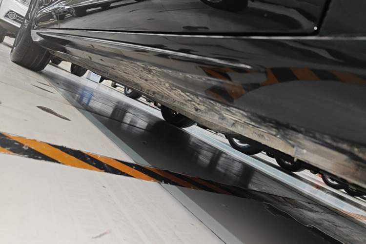 Used Geely Auto Preface 2023 1.5TD Fuyao Version Right Side Sill